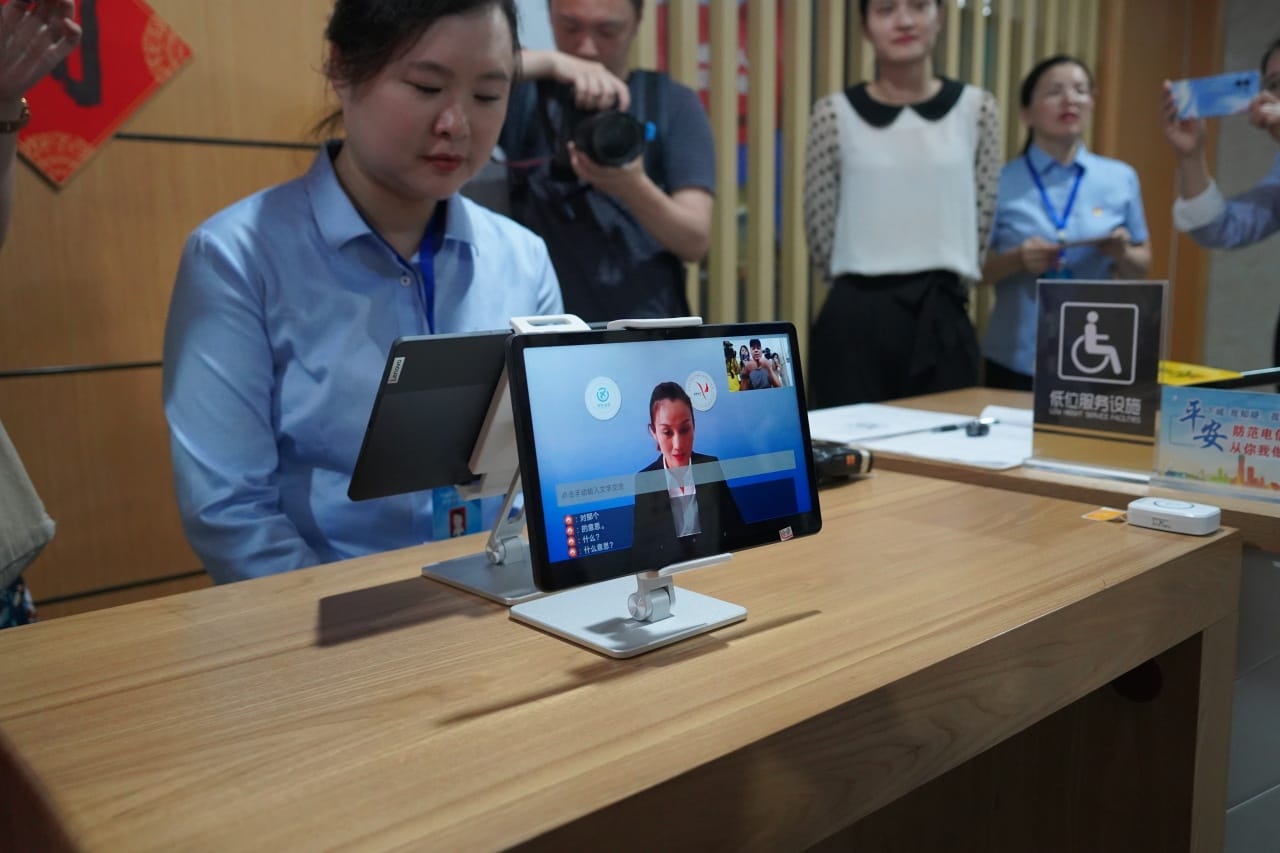 Hello GPT聊天翻译助手：助力语言学习与跨文化教育